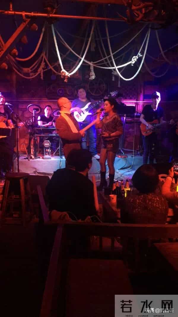 臧天朔得罪成龙