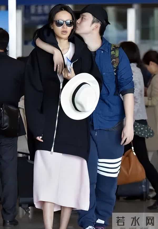 董子健假笑男孩