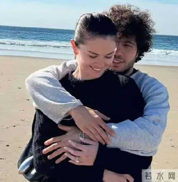 贾斯汀比伯和赛琳娜戈麦斯