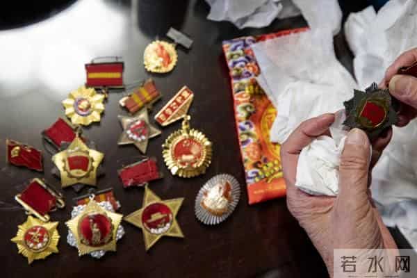 黄宝妹-黄宝妹和总书记说了啥?“我身体很好,我代表上海百老讲师团向您问好!”