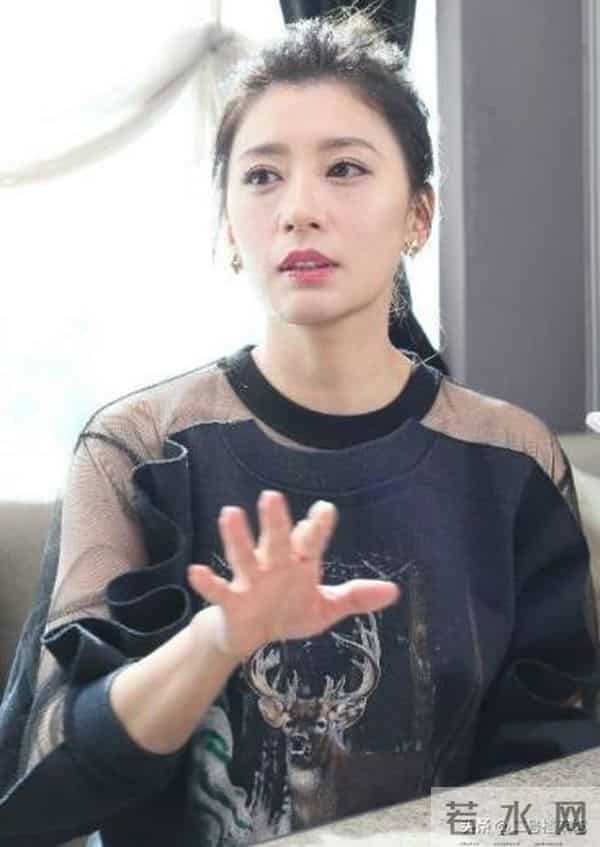 贾静雯姐弟恋-半路夫妻能走多远，姐弟恋的现实问题，在51岁的贾静雯身上体现了