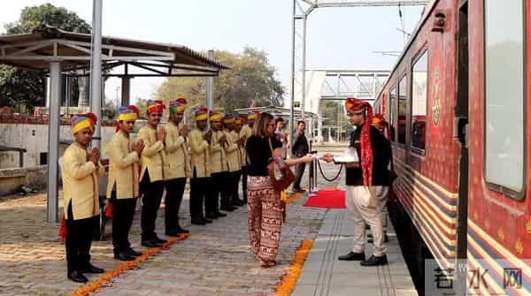印度火车-这辆印度火车绝对改变你对印度脏乱差的印象,160000车票考虑下吧