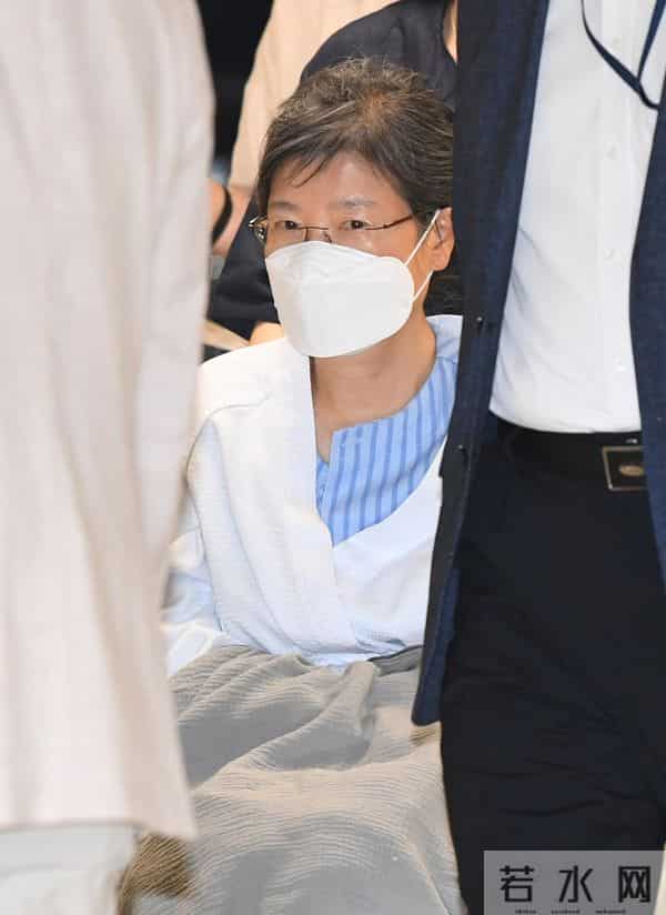 朴槿惠被特赦很淡定