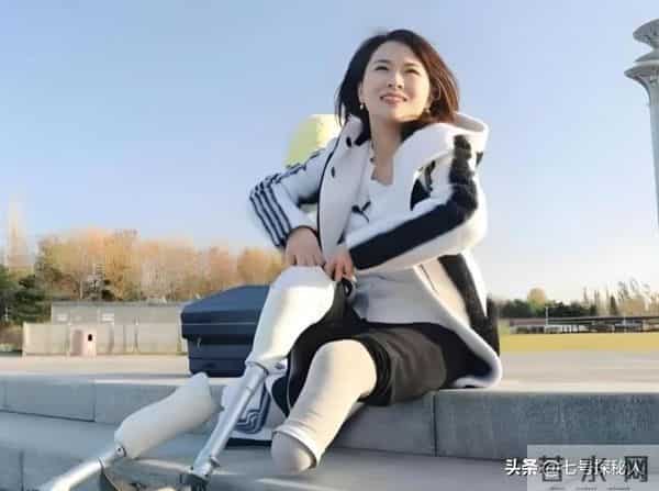 廖智现任老公-无腿舞者廖智40岁怀4胎,大女儿在08年地震丧生,离婚后遇到真爱