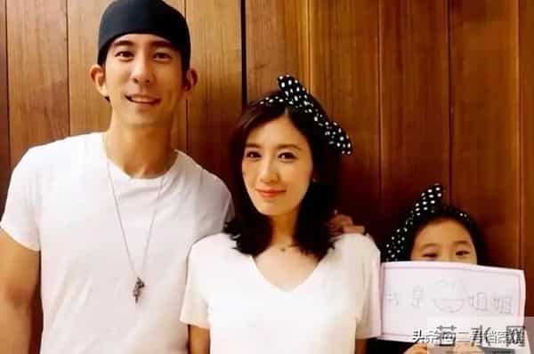 贾静雯姐弟恋-半路夫妻能走多远，姐弟恋的现实问题，在51岁的贾静雯身上体现了