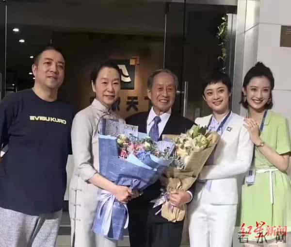 徐才根因车祸去世