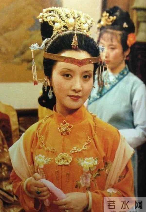 凤姐生日众人看了什么戏