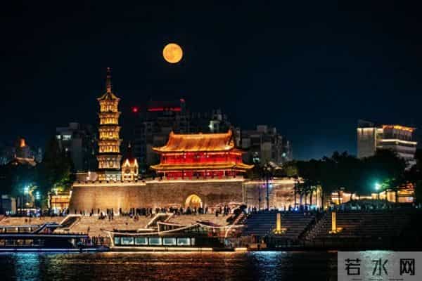 人类史上最近距离拍摄的太阳