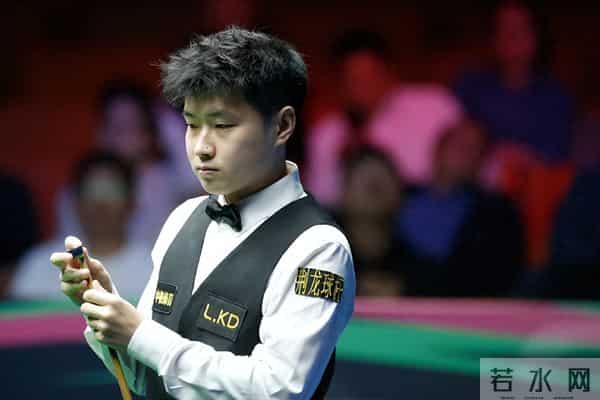 玛丽艾伦马克-不留情面！赵心童4-0战胜马克艾伦，艾伦气到丢毛巾，只拿一分！