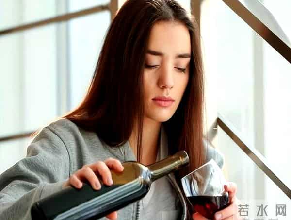 俄罗斯性格-中俄通婚剧增，不了解俄罗斯姑娘的生理特点，婚后可能苦不堪言