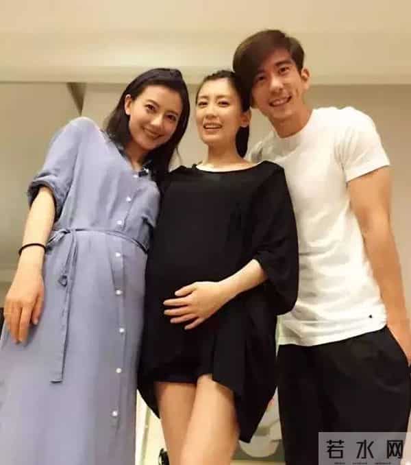 高圆圆看望贾静雯