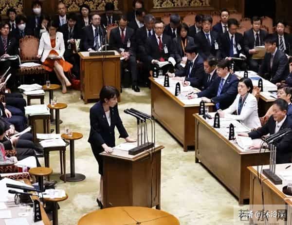 日本政治体制-下台倒计时?日本政界忍无可忍终于传出实话:她已不具备首相资格