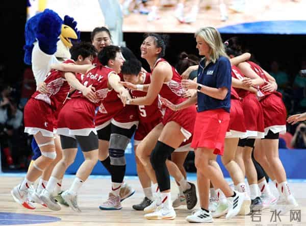 大运会中国女篮夺冠