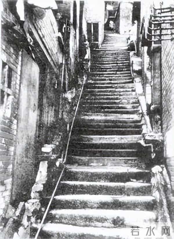 华克放-重庆大轰炸的幸存者和隐战者(华克放)