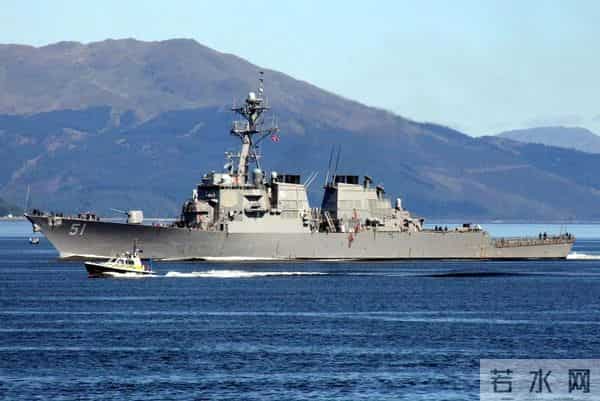 美海军穿越台湾海峡
