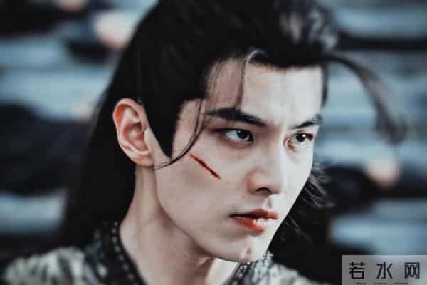 无上魔仙-《少年白马醉春风》中的十五套剑法，都有哪些人使用过？