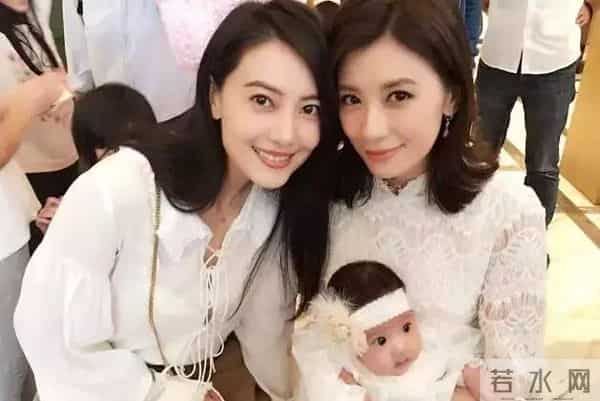 高圆圆看望贾静雯