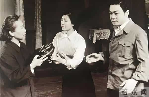 丁丽丽-上影演员朱玉雯 色艺俱佳 演啥像啥 为何一直不红?如今82岁依然优雅