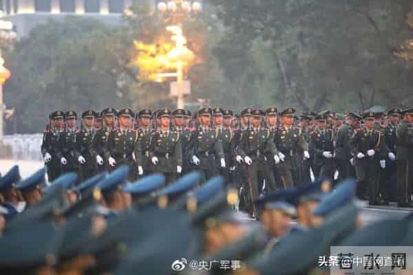 受阅官兵集结完毕