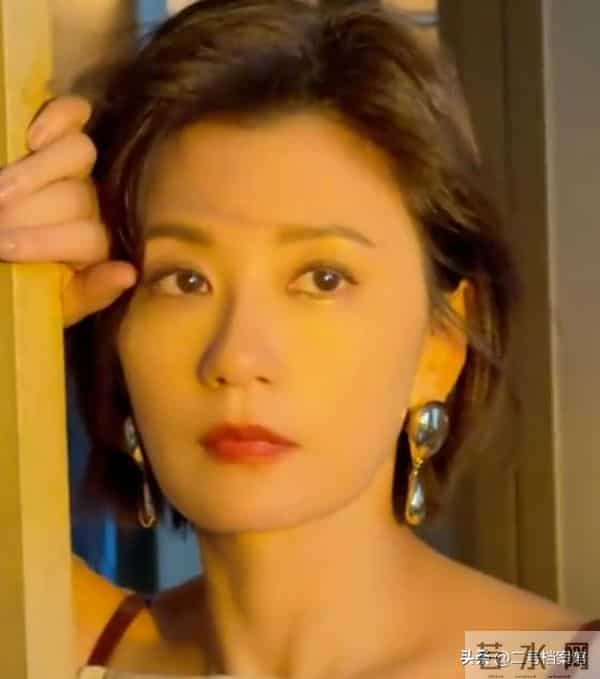 贾静雯姐弟恋-半路夫妻能走多远，姐弟恋的现实问题，在51岁的贾静雯身上体现了