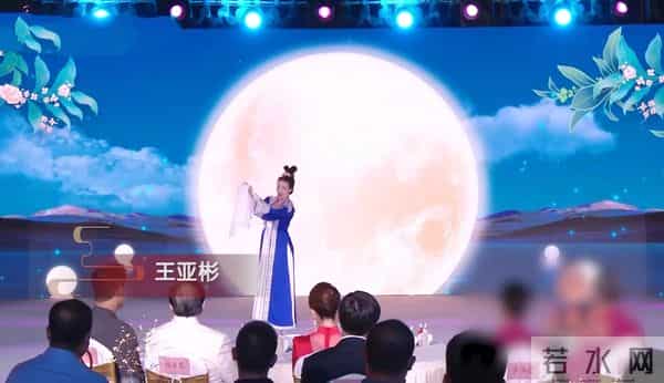 周冬雨王一博用歌声唤醒苏绣