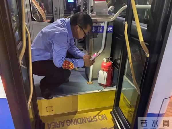 台风烟花逼近上海