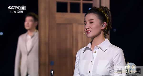 周冬雨王一博用歌声唤醒苏绣