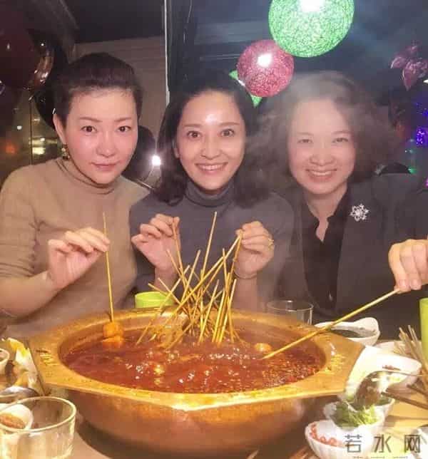 胥午梅近况-主持过央视《新闻30分》,观众缘好又干练大方的胥午梅去哪了