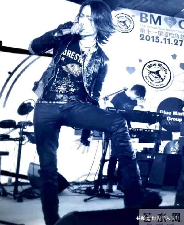 张淇-40岁“哥哥”张淇一夜爆火：他用了25年，终于迎来了自己的春天