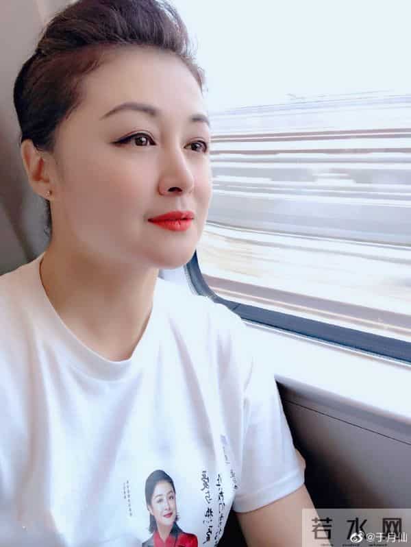 谢大脚去世的样子