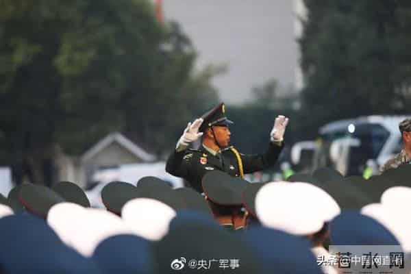 受阅官兵集结完毕