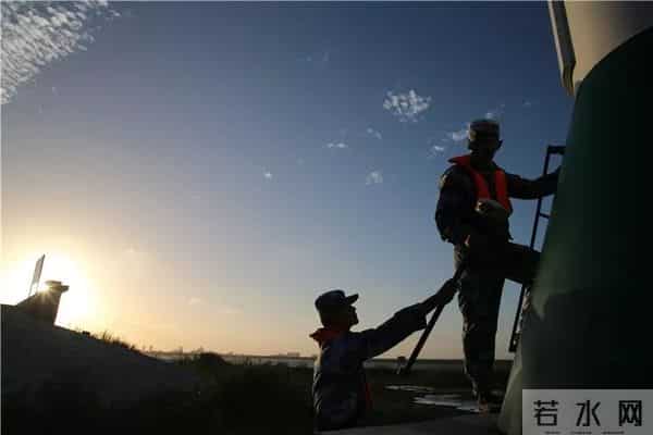 铁汉子-这群兵哥被誉为踏礁量海“铁汉子”，他们究竟经历了什么……