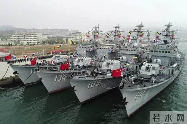 美海军穿越台湾海峡