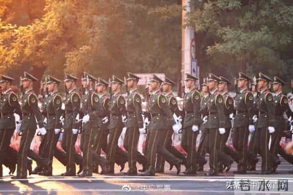 受阅官兵集结完毕