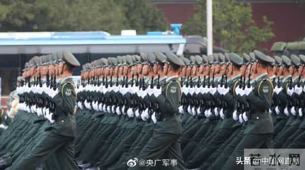 受阅官兵集结完毕