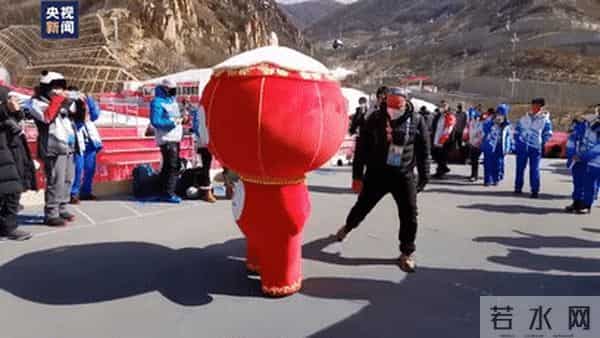 冰墩墩雪容融都下班了