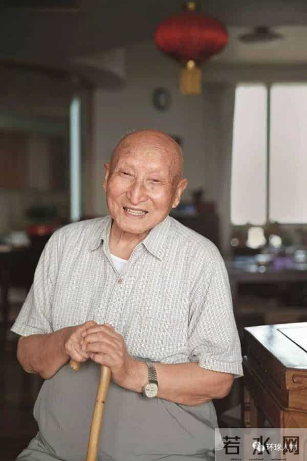 夏征农-传奇老人辛冠洁去世享年101岁:“我是大众日报的儿子”