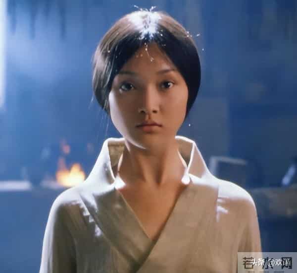 周迅身高多少-陈凯歌曾评价周迅:如果身高再多上10cm,那么整个世界就是她的