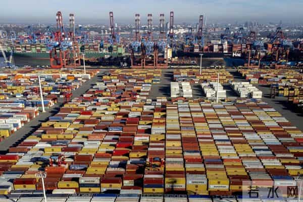 朔尔茨回应批准中企入股汉堡港