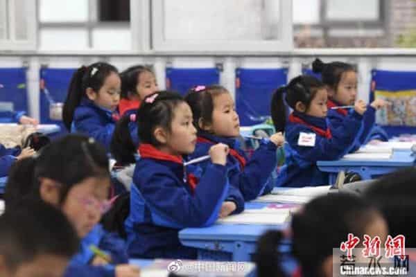 小学一二年级不进行纸笔考试