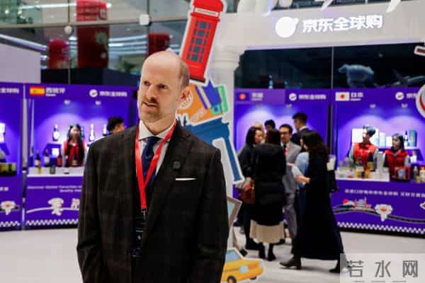 京东支援上海-17国驻华使节走进京东:“秀中文”直播带货 体验中国电商速度