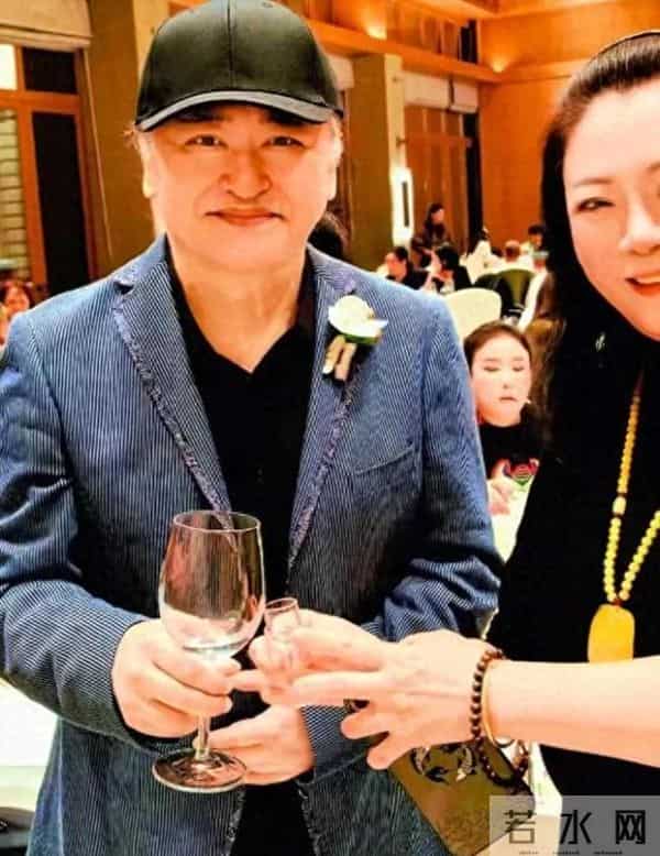 刘欢草帽歌-收手吧!身患“不死癌症”的刘欢现身女儿婚礼,恶心的事情发生了