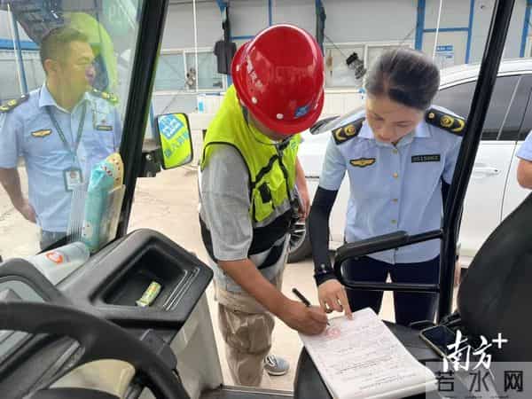 让疫情防控更精准、更有温度