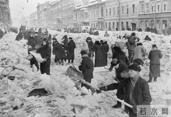 进攻列宁格勒-列宁格勒保卫战,被德军围困900天,列宁格勒为何都没陷落?