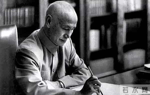 大派用场-蒋介石的“不敢动”:周恩来护身符曝光,最后一招让老蒋彻底绝望