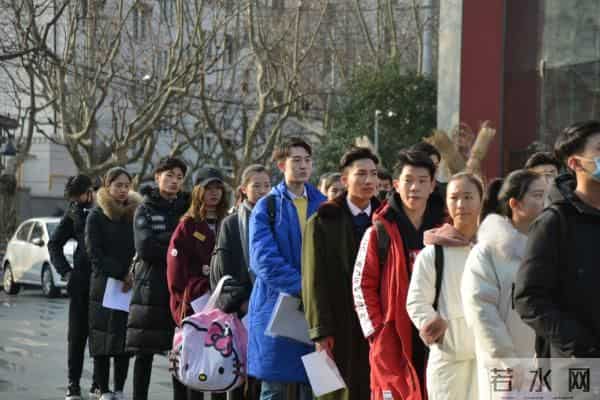 化妆的一定会扣分