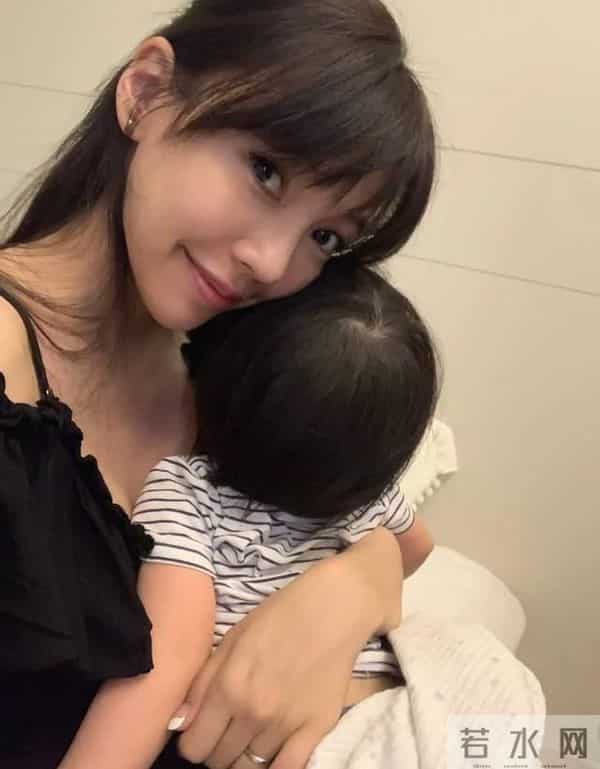 李靓蕾发长文反击王力宏爸爸手写信