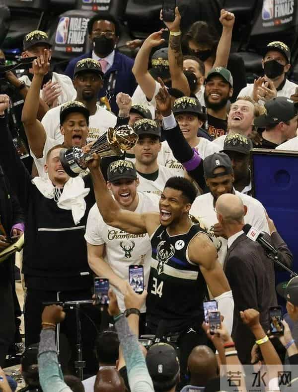 雄鹿4-2太阳夺冠