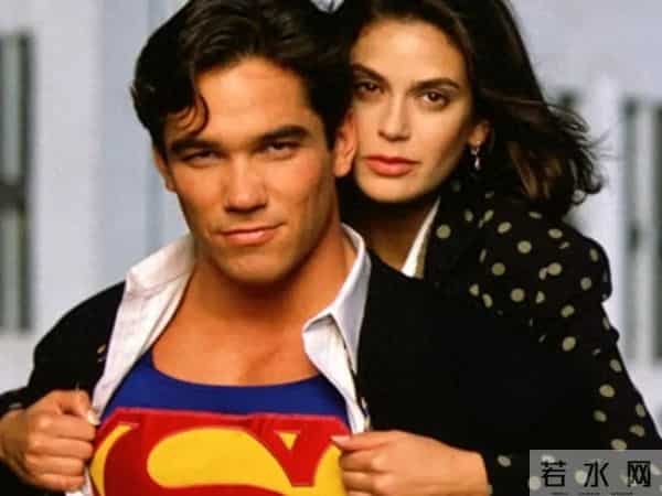 泰瑞 海切尔-曾扮演“超人”的美国演员迪恩·凯恩宣布:支持特朗普推动非法移民驱逐行动