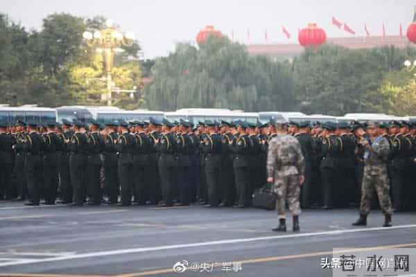 受阅官兵集结完毕